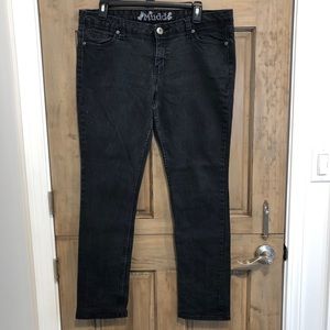 Mudd Skinny Jean Size 15 Black